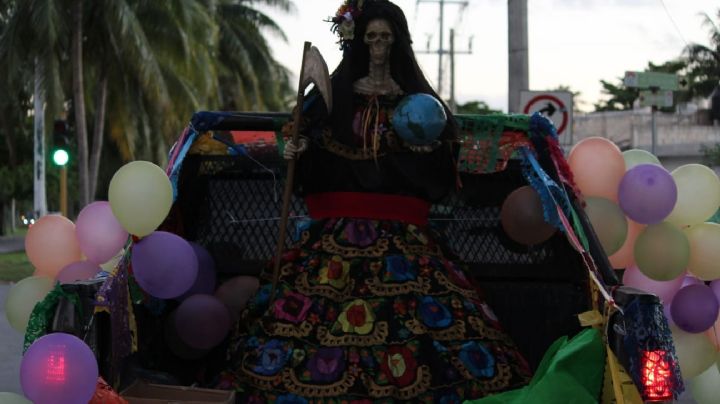 Adoradores de la Santa Muerte realizan caravana por las calles de Cancún