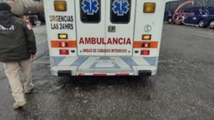 Autoridades de Tabasco detienen una ambulancia que llevaba 36 migrantes dentro