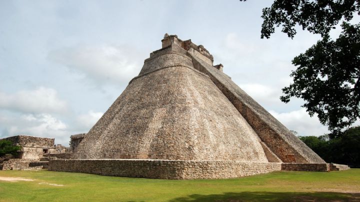 AMLO anuncia creación de un parque natural protegido en Uxmal, Yucatán