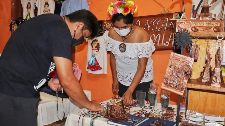 Artesanos de Palizada piden apoyos para poder desarrollarse