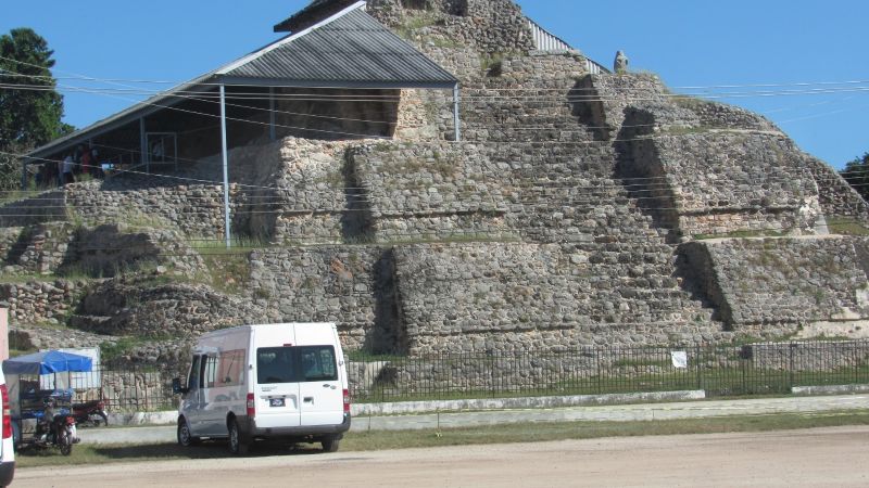 Tianguis Turístico Mérida atrae visitantes a la zona arqueológica de Acanceh