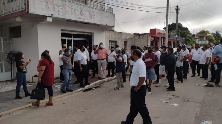 Establecen diálogo entre taxistas de Carrillo Puerto y choferes de Untrac para detener conflicto