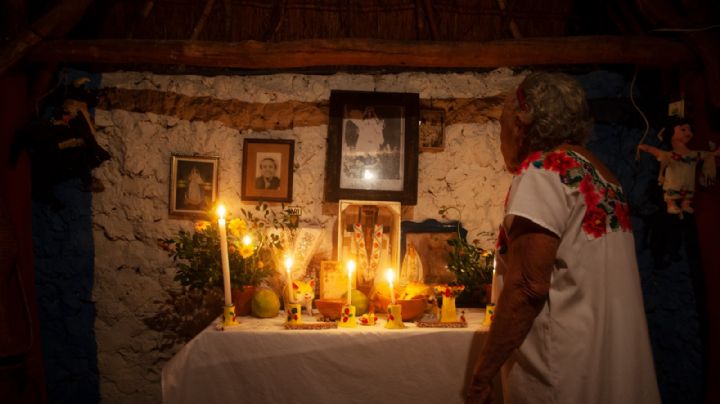 Bixmes: Pobladores de Tekal de Venegas, Yucatán, despiden a sus difuntos