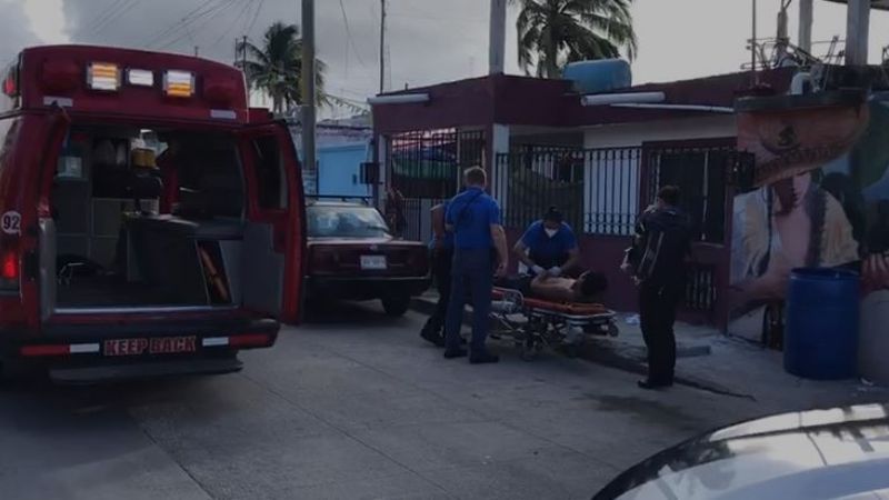 Trasladan a hombre baleado en la SM 99 al Hospital General de Cancún: VIDEO