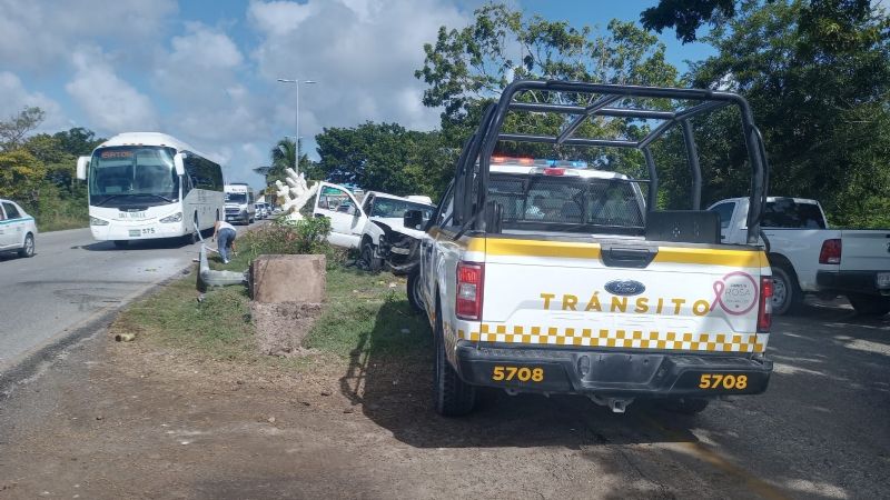 Se registra accidente vehicular en el Boulevard Colosio de Cancún