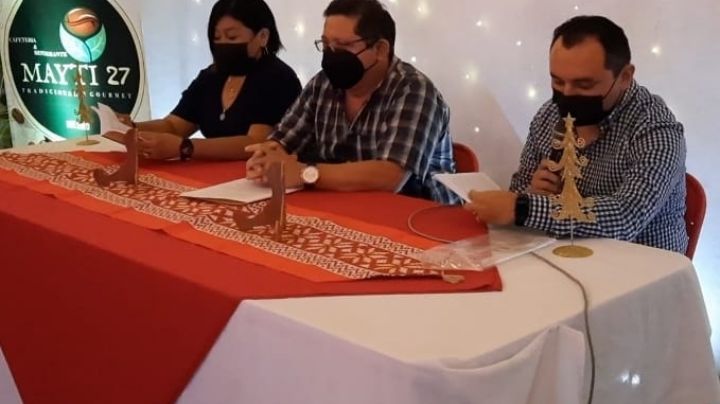 Escritores Comunitarios de Yucatán presentan libro "Antología Literaria del Mayab IV"
