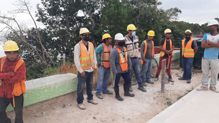 Constructora niega pago de aguinaldo a trabajadores del malecón de Calderitas, Q. Roo