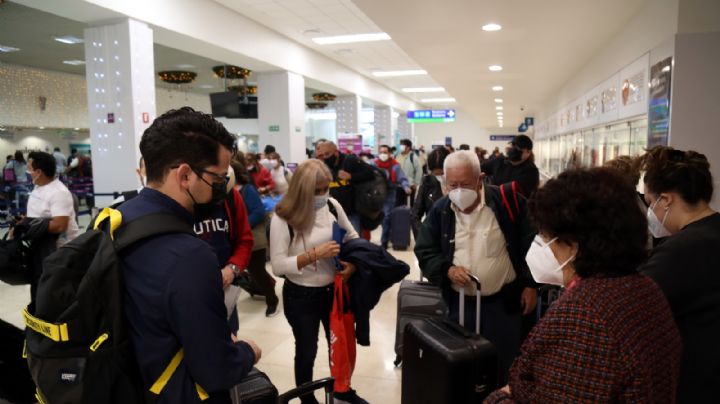 Aun con restricciones por ómicron, aeropuerto de Mérida mantiene afluencia cerca de Año Nuevo