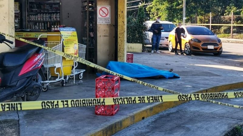 Muere hombre de un presunto infarto en el Súper Willys de Galaxias del Sol en Cancún