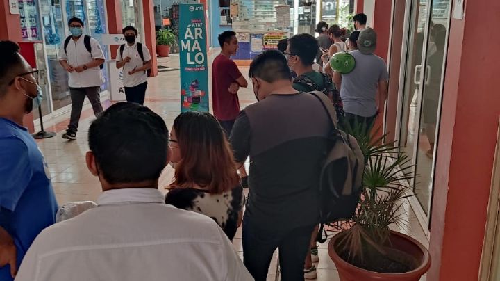 Largas filas en la compra de boletos de Spider-Man: No Way Home en Motul, Yucatán