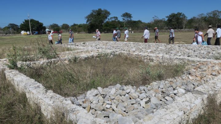 Deportistas recuperan campo deportivo invadido en Tetiz, Yucatán