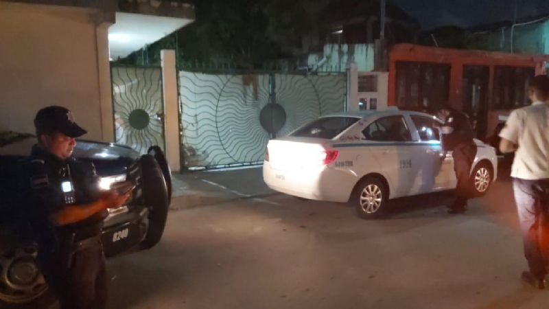 Asaltan a taxista y le quitan su vehículo en Playa del Carmen