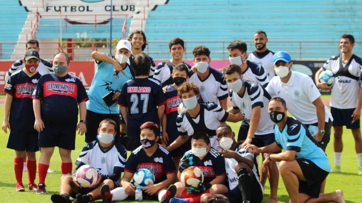 Cancún FC convive con equipo de futbol formado por jóvenes con síndrome de Down