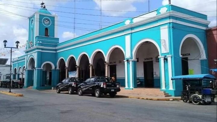 Detienen a cuatro personas con drogas, armas y más de 90 mil pesos en Halachó, Yucatán