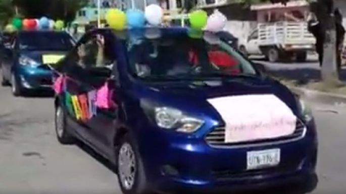 Caravana de maestros sale a las calles de Chetumal a saludar a sus alumnos
