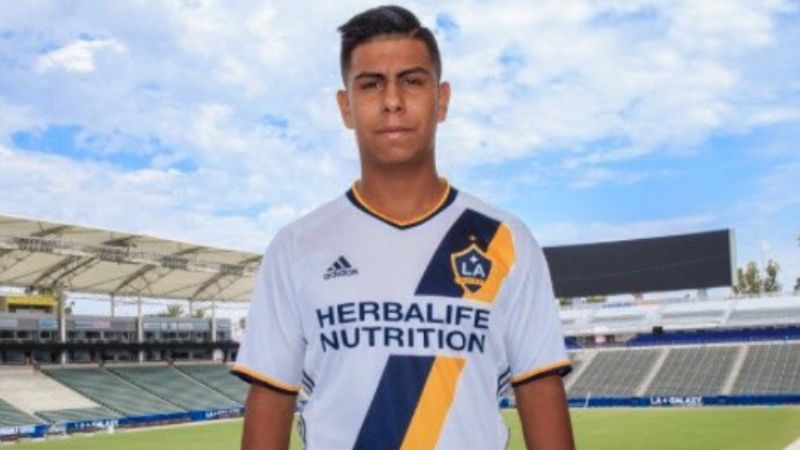 Efraín Álvarez no fue convocado por Estados Unidos; podría jugar con México