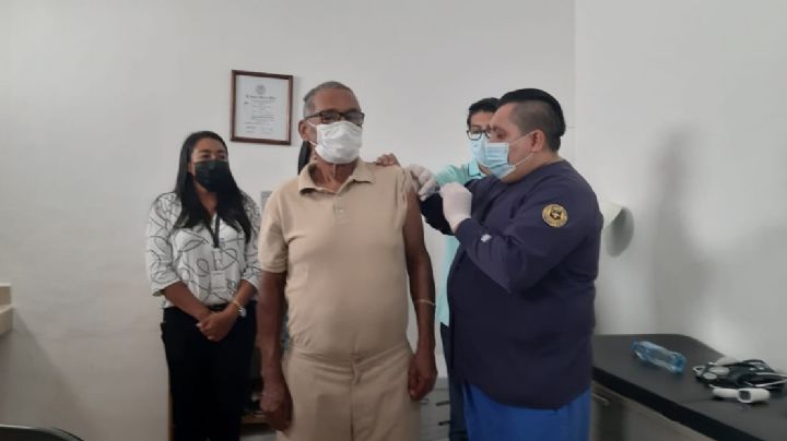 Cereso de Cozumel, primera cárcel en México en vacunar a adultos mayores recluidos