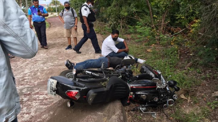 Derrapa motociclista en Boulevard Kukulcán de Cancún