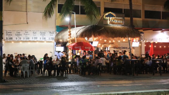 Bares ubicados en las regiones y colonias de Cancún incumplen protocolos sanitarios