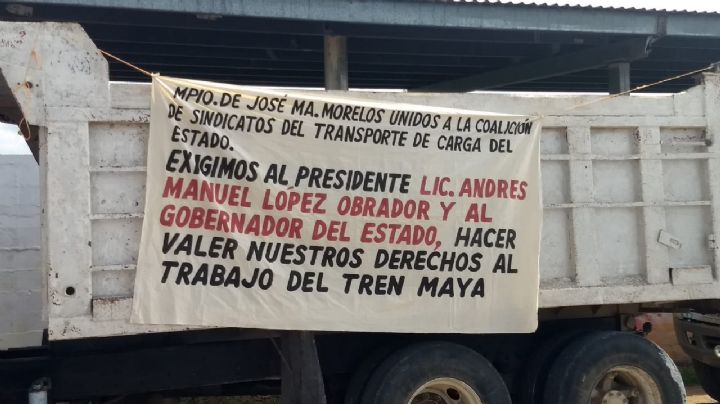 Volqueteros en José María Morelos exigen no monopolizar trabajos del Tren Maya