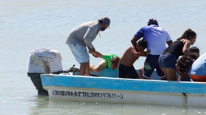 Salvan a dos niños de morir ahogados en el playón de Chuburná Puerto