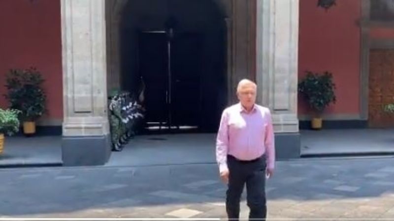 Así reciben a López Obrador a su regreso a Palacio Nacional: VIDEO