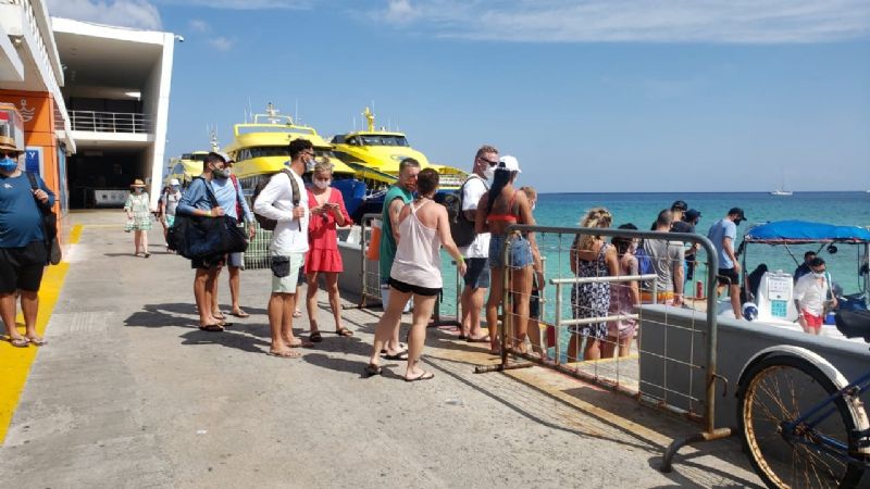 Embarcaciones violan aforo permitido en la ruta marítima Playa del Carmen-Cozumel