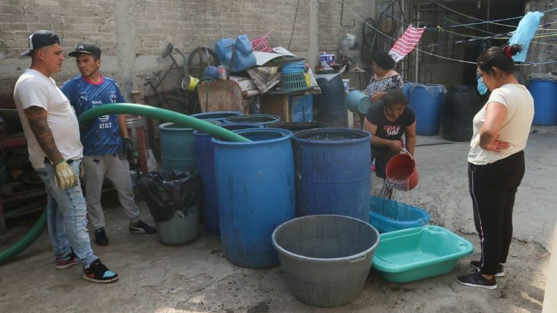 CDMX condona pago de agua a 72 colonias de Iztapalapa