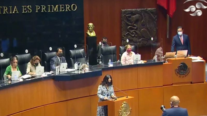 Senado aprueba Ley de Hidrocarburos y echa atrás reforma energética de Peña Nieto