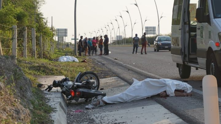 Camioneta choca contra motocicleta; dos personas pierden la vida en Campeche
