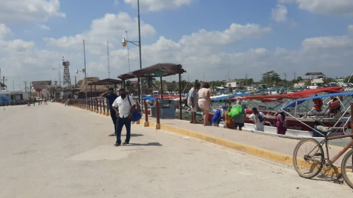 Puerto de Chiquilá presenta aforo bajo de pasajeros en el cruce a Holbox