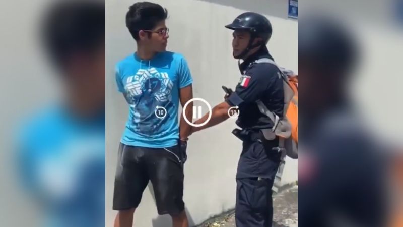 Policía detiene bruscamente a patinador en la avenida Del Bosque en Cancún: VIDEO