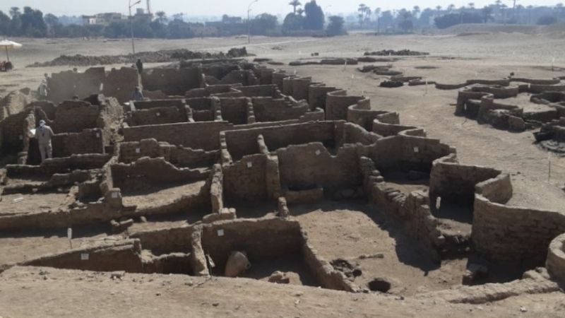 Descubren en Egipto ciudad perdida de 3 mil años de antigüedad