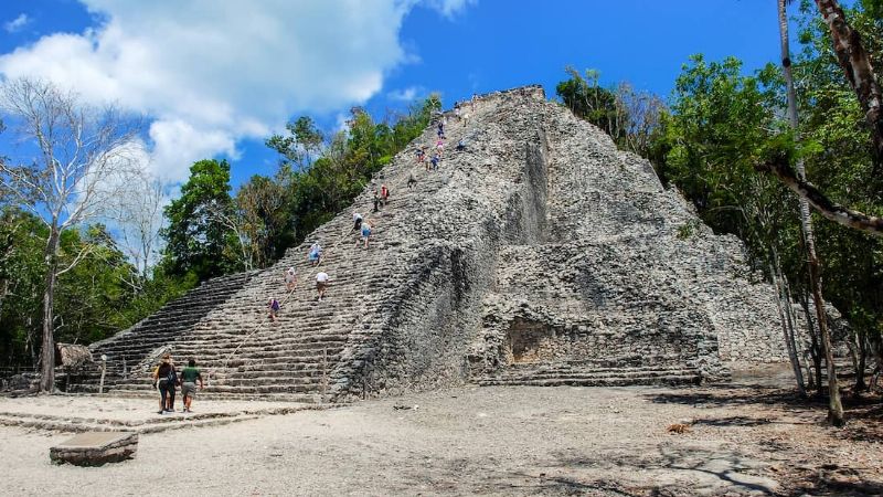 Conoce la pirámide más alta de la Península de Yucatán cerca de Tulum