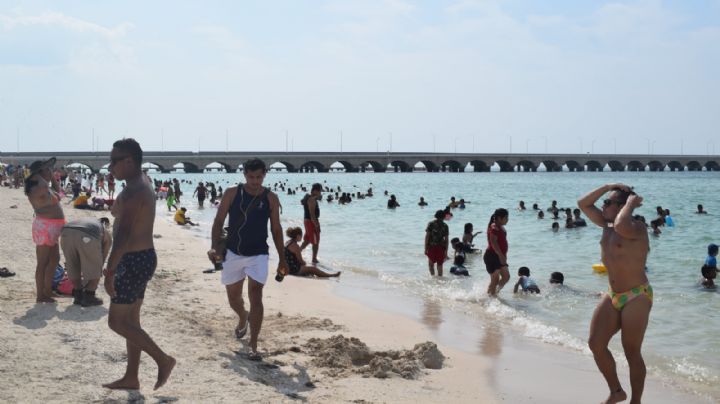 Playas de Progreso recibieron a más de 6 mil bañistas pese al COVID-19