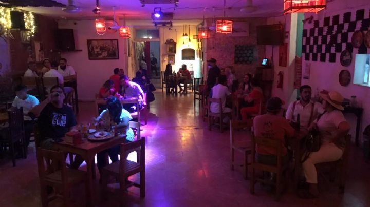 Secretaría de Salud realiza operativo en bares y restaurantes de Mérida
