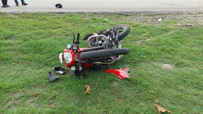 Motociclista pierde el pie tras chocar en Ciudad del Carmen