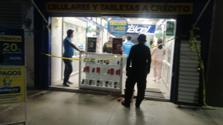 Asaltan negocio de celulares en Escárcega, Campeche