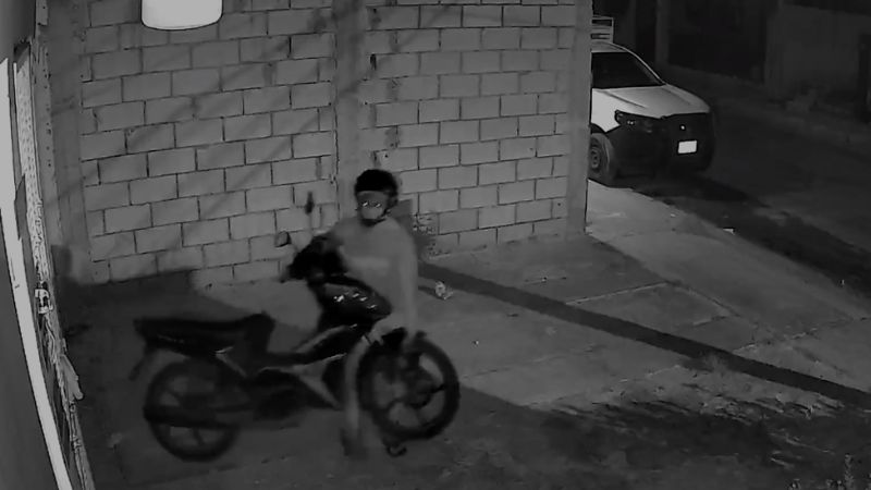 Cachan a hombre en pleno robo de motocicleta en Campeche: VIDEO