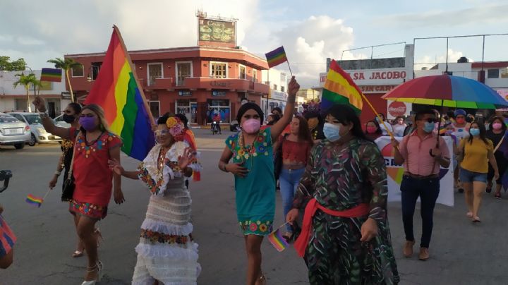 Realizan primera marcha del Orgullo Gay en Tizimín, Yucatán