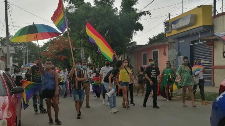 Marcha por el Orgullo Gay se realiza con protocolos de salud en Umán: FOTOS