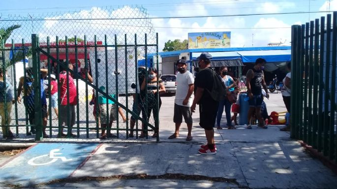 Sustitución de funcionarios retrasa votaciones en Playa del Carmen