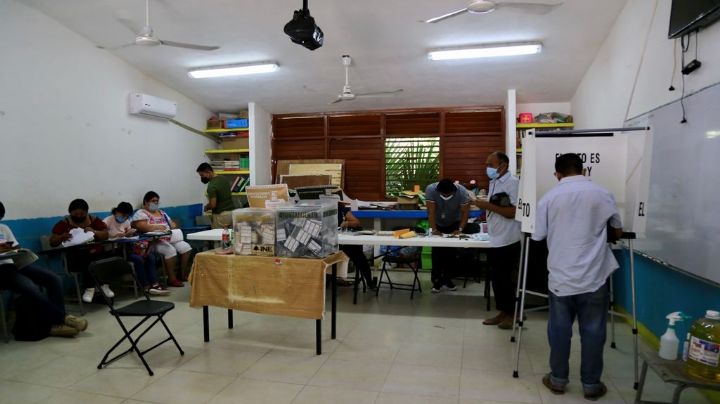 A poco de cerrar casillas, faltan 200 votantes en comunidad de Tulum