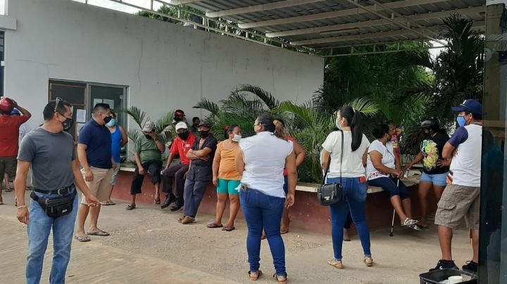 Extrabajadores del Ayuntamiento de Lázaro Cárdenas exigen pagos de finiquito