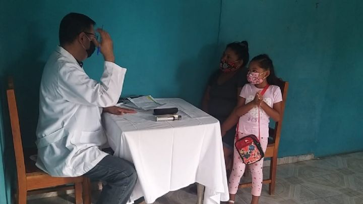 Pobladores contratan servicio medico privado por falta de hospital en Nicolás Bravo