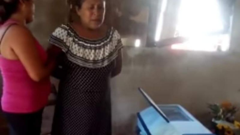 Madre en Samahil, Yucatán, culpa a maestra del suicidio de su hijo