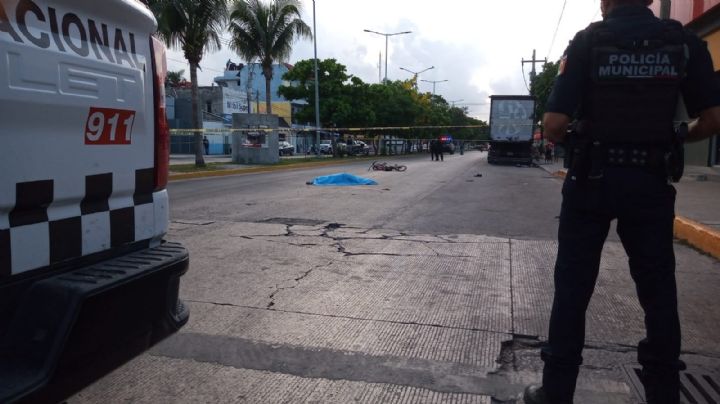 Muere ciclista al ser arrollado en la avenida Colosio en Playa del Carmen