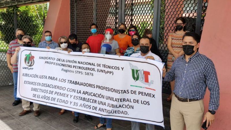 Petroleros protestan por aumento en edad de jubilación en Ciudad del Carmen