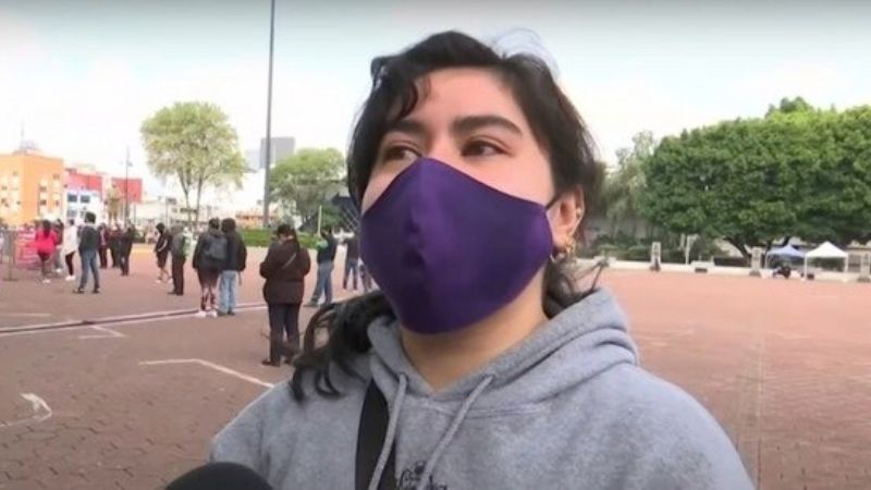 'No me quiero morir', joven rompe en llanto tras  dar positivo a COVID-19: VIDEO