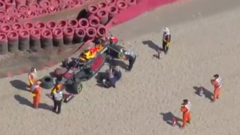 Hamilton saca a Verstappen del GP de Gran Bretaña: VIDEO